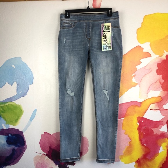 Coco + Carmen Light Denim Distressed - Picture 5 of 7